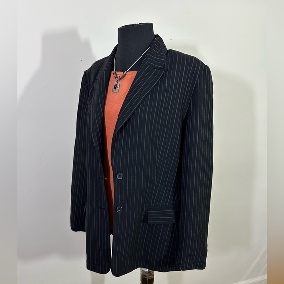 Laura Scott sz 12 blazer black pin stripe. Two button   Front pockets - Picture 1 of 14